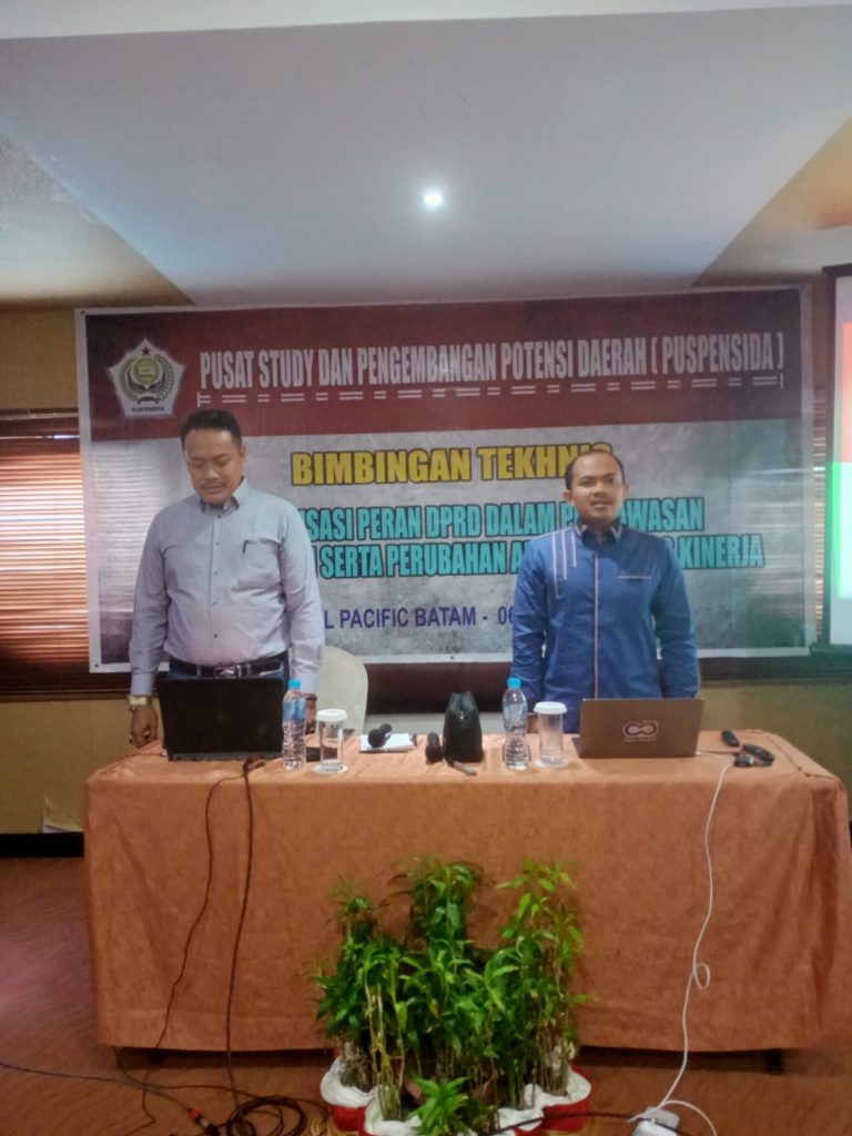 Bimbingan Teknis DPRD Kolaka Timur : Optimisasi Peran DPRD Dalam ...